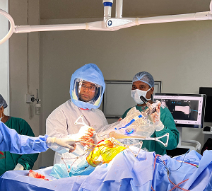 robotic knee replacement surgeon in Pune